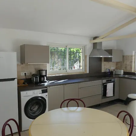 Maisonnette Au Calme Et Proche Hébergement de vacances Mandelieu