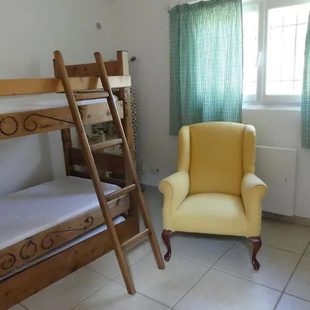 Dom wakacyjny Maisonnette Au Calme Et Proche