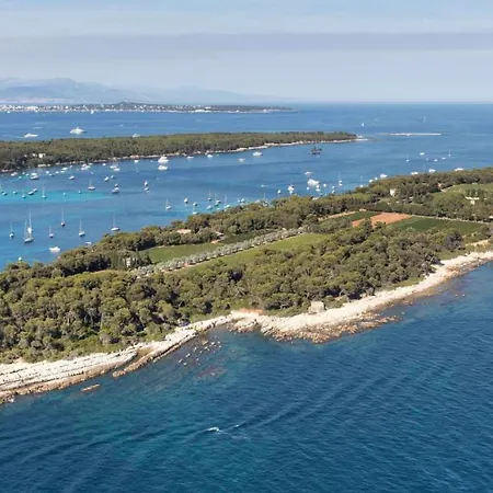 Maisonnette Au Calme Et Proche Casa de Férias *