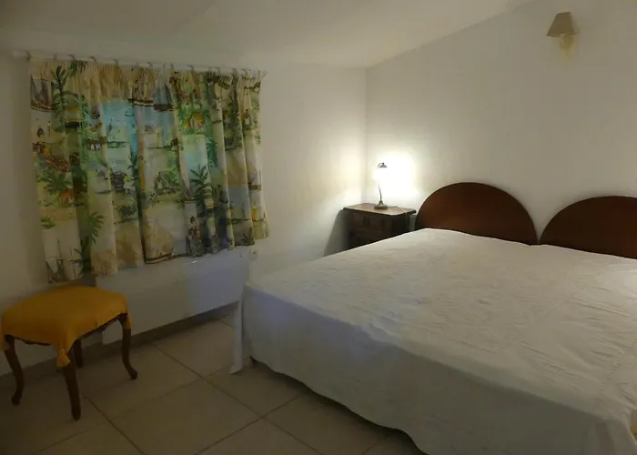 Дом отдыха Maisonnette Au Calme Et Proche