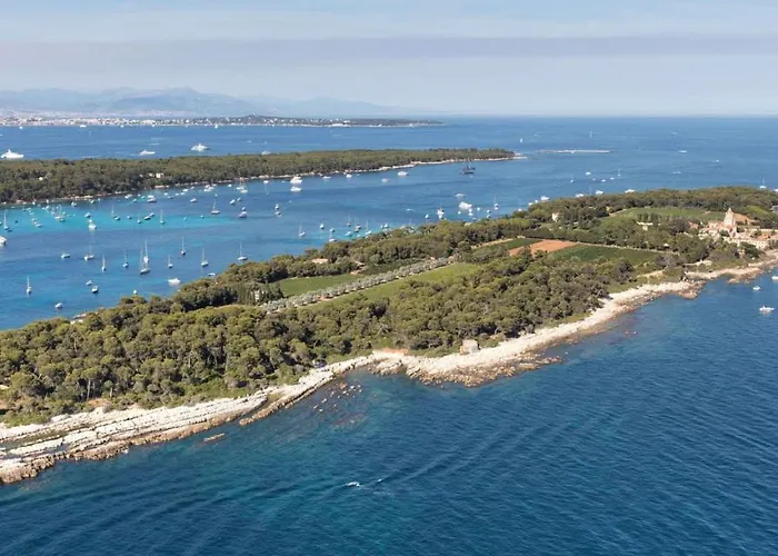 Maisonnette Au Calme Et Proche بيت للعطل *